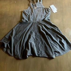 THIS IS A NORDSTROM DRESS KIDS MEIDIUM 8-10